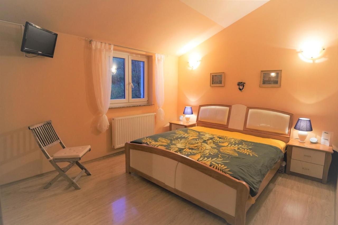 Apartments Coral, Klimno, Island Krk Экстерьер фото