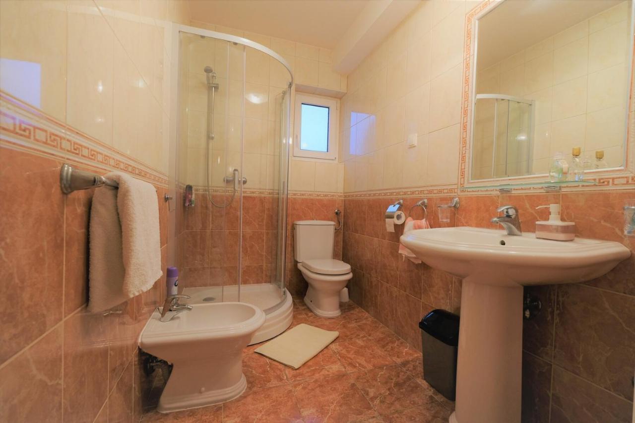 Apartments Coral, Klimno, Island Krk Экстерьер фото