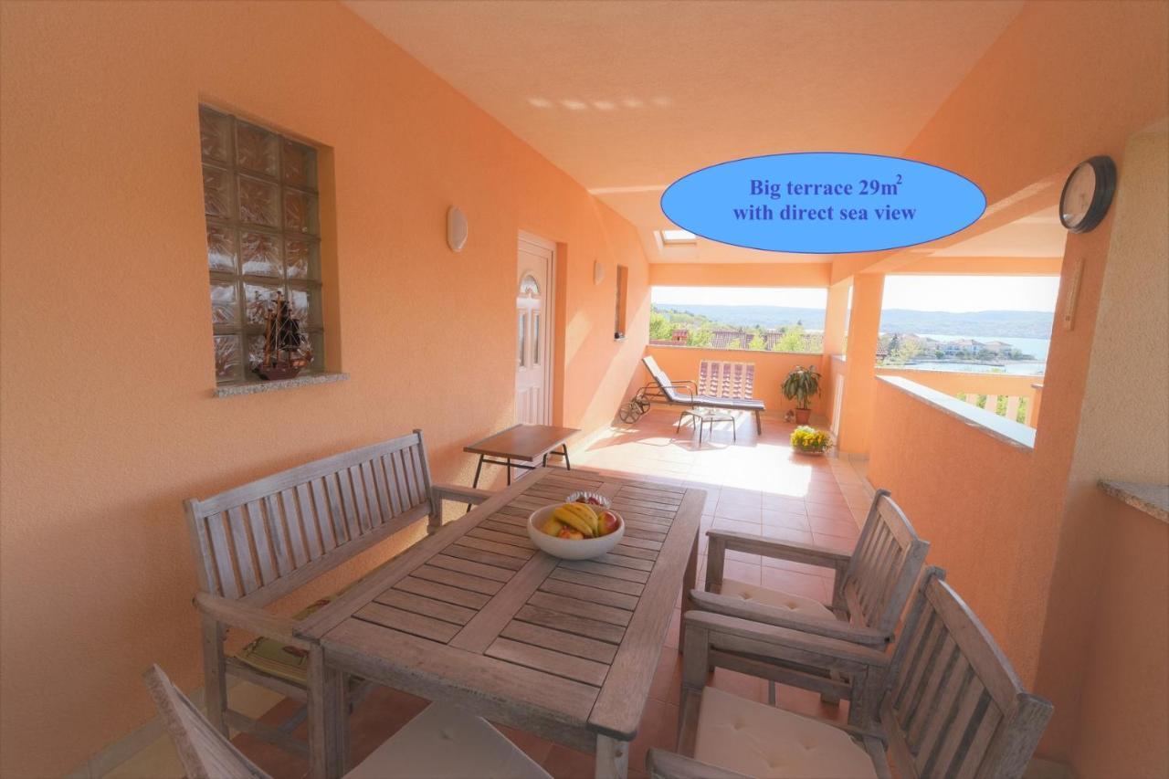 Apartments Coral, Klimno, Island Krk Экстерьер фото