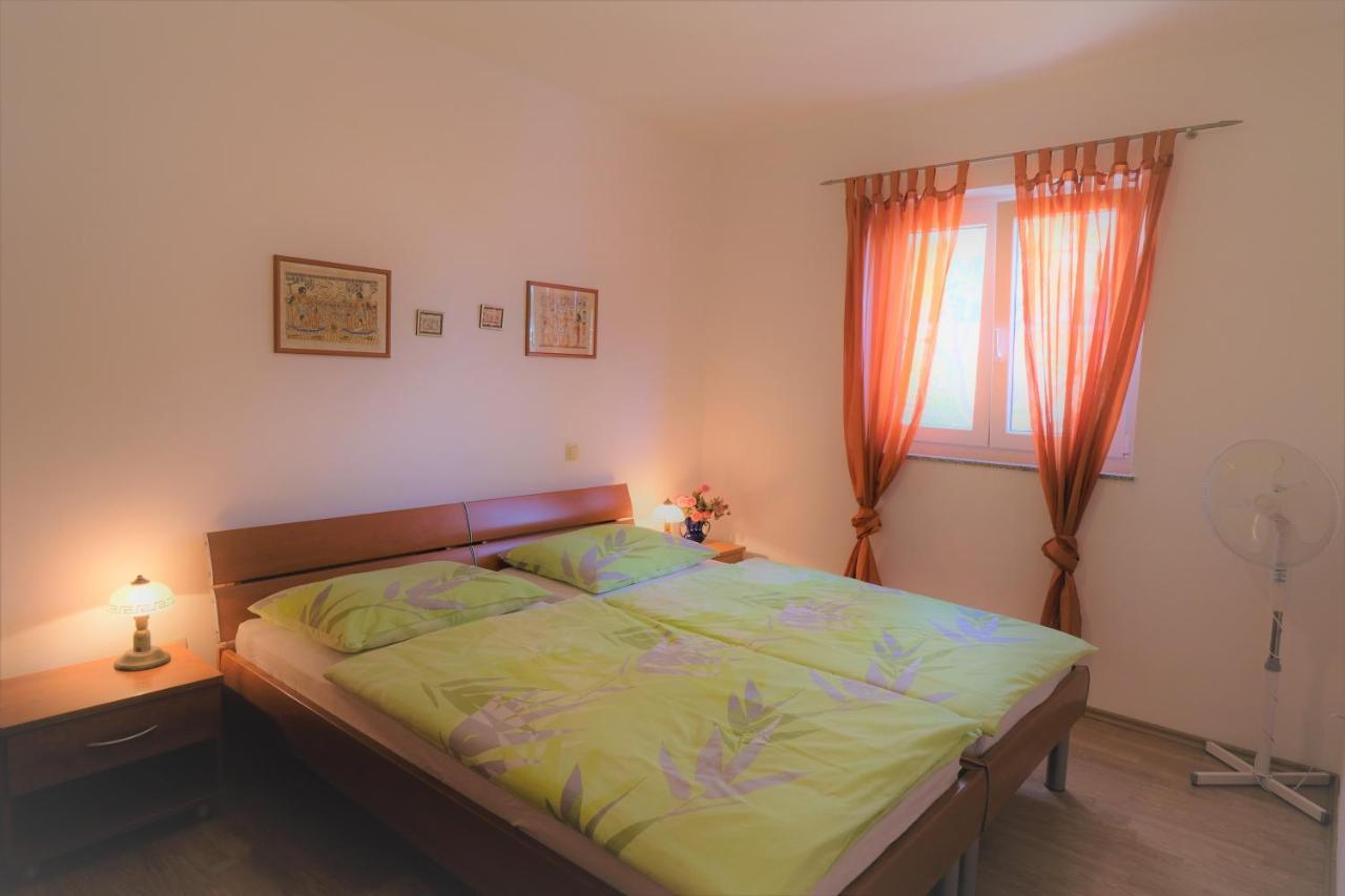 Apartments Coral, Klimno, Island Krk Экстерьер фото