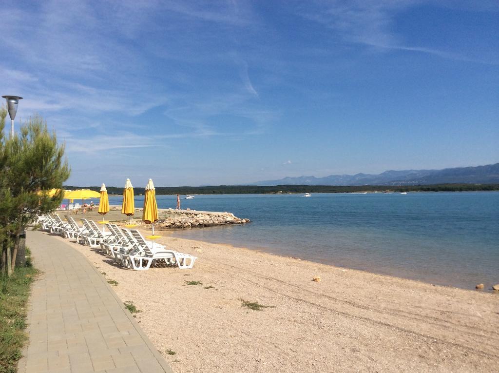 Apartments Coral, Klimno, Island Krk Экстерьер фото