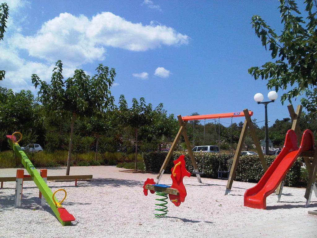Apartments Coral, Klimno, Island Krk Экстерьер фото
